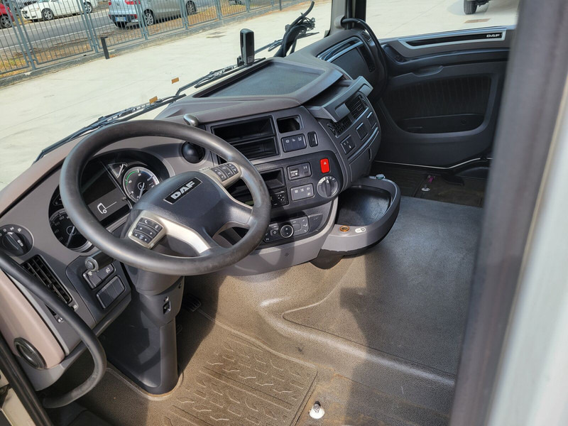 Cabina e interior para Camión DAF XF 106 - XF106: foto 6 Cabina e interior para Camión DAF XF 106 - XF106: foto 6