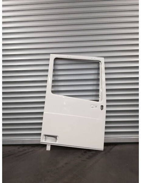 DAF XF106 - Puerta y piezas para Camión: foto 1 DAF XF106 - Puerta y piezas para Camión: foto 1