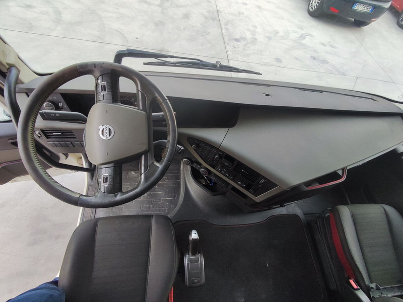 Cabina e interior para Camión Volvo LOW ROOF L2 H1: foto 6