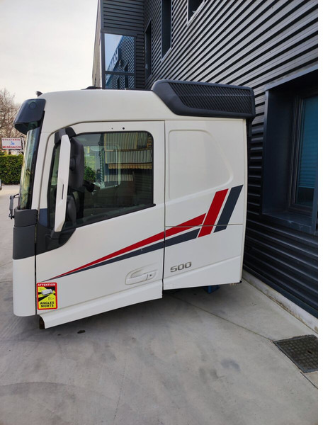 Volvo LOW ROOF L2 H1 - Cabina e interior para Camión: foto 5 Volvo LOW ROOF L2 H1 - Cabina e interior para Camión: foto 5