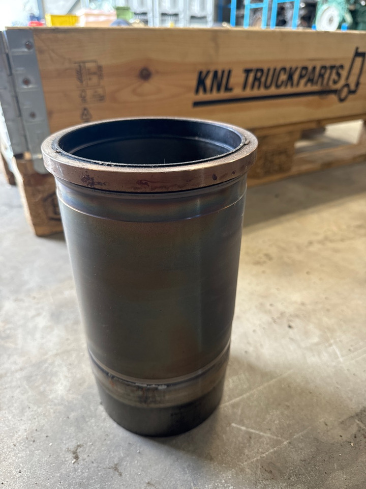 DAF CYLINDERS 1935136 - Motor y piezas para Camión: foto 1 DAF CYLINDERS 1935136 - Motor y piezas para Camión: foto 1