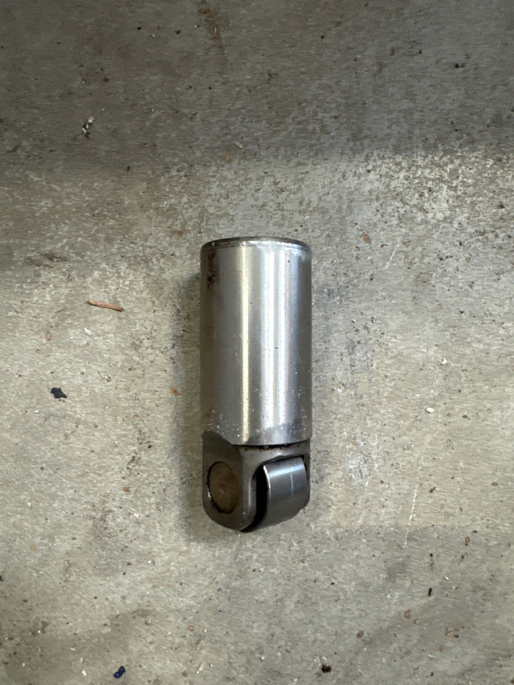 DAF VALVE TAPPET 1645642 - Motor y piezas para Camión: foto 1 DAF VALVE TAPPET 1645642 - Motor y piezas para Camión: foto 1