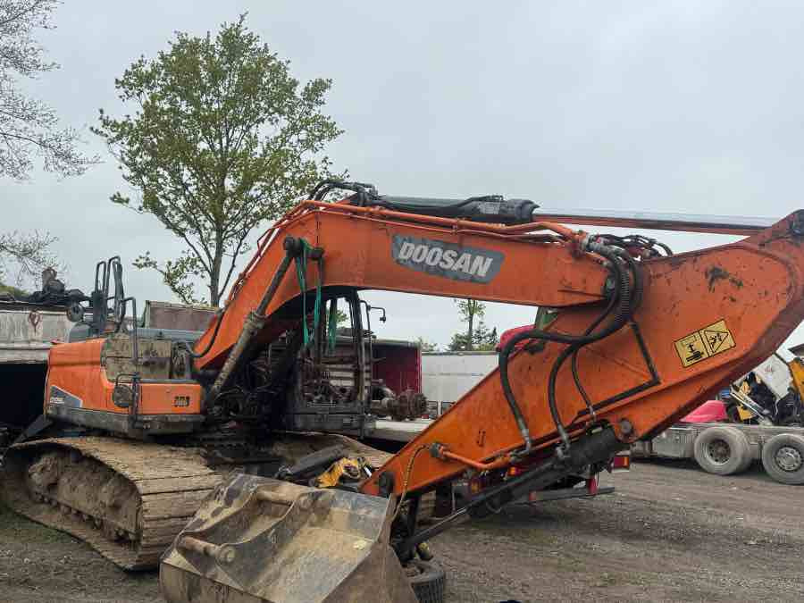 DOOSAN DX255LC-5 EXCAVATOR FOR PARTS - Excavadora de cadenas: foto 1 DOOSAN DX255LC-5 EXCAVATOR FOR PARTS - Excavadora de cadenas: foto 1