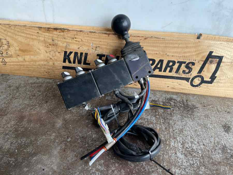 HYDRALIC TIP FUNKTION CONTROL - Hidráulica para Camión: foto 2 HYDRALIC TIP FUNKTION CONTROL - Hidráulica para Camión: foto 2