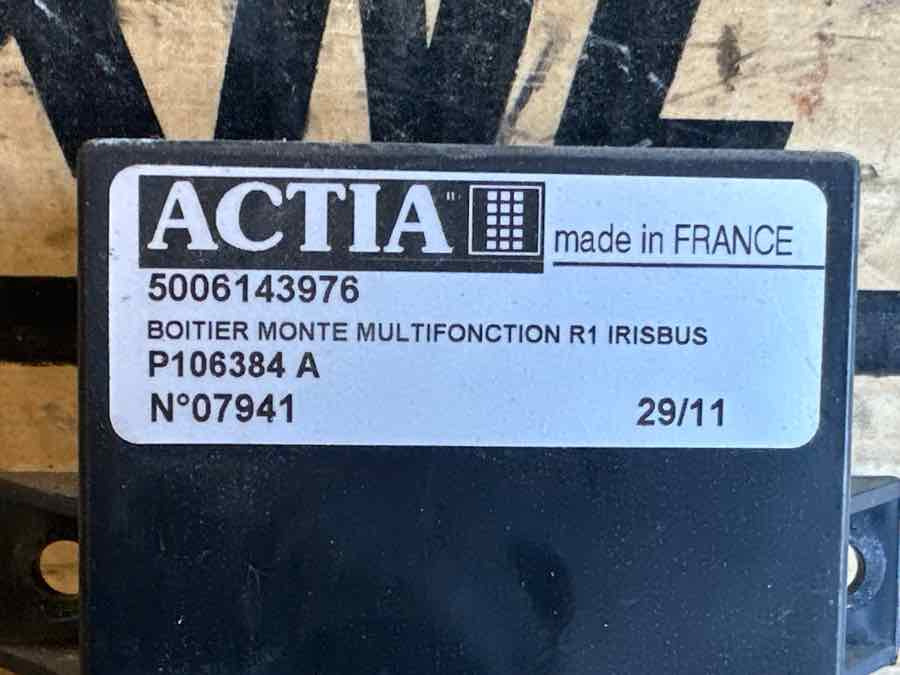 IVECO ECU BUS 5006143976 - Unidad de control para Autobús: foto 2 IVECO ECU BUS 5006143976 - Unidad de control para Autobús: foto 2