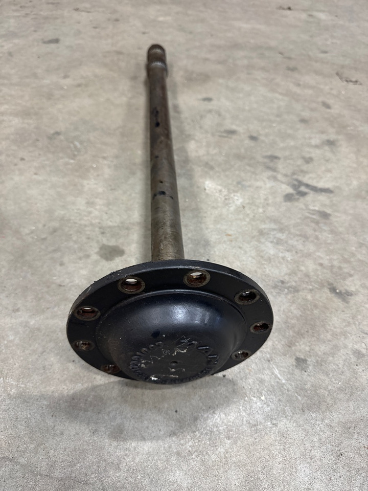 MAN HALF SHAFT 81.35502-0179 - Eje y piezas para Camión: foto 2 MAN HALF SHAFT 81.35502-0179 - Eje y piezas para Camión: foto 2