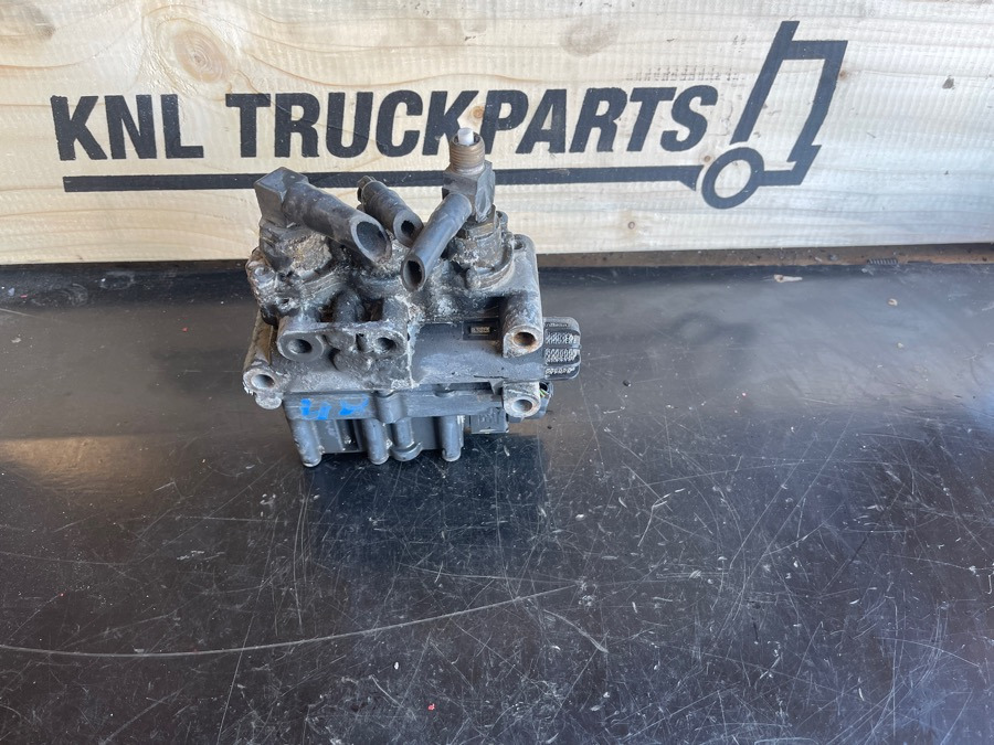 MERCEDES A0017270625 - Válvula de freno para Camión: foto 1 MERCEDES A0017270625 - Válvula de freno para Camión: foto 1