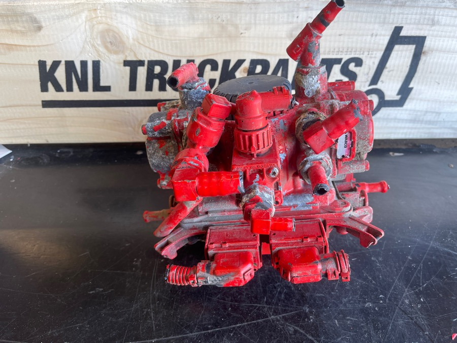 MERCEDES VALVE A0004294324 - Válvula de freno para Camión: foto 1 MERCEDES VALVE A0004294324 - Válvula de freno para Camión: foto 1