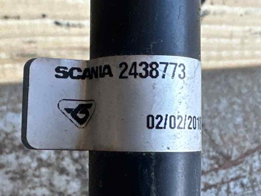 SCANIA A/C PIPE 2438773 - Tubo de admisión de aire para Camión: foto 3 SCANIA A/C PIPE 2438773 - Tubo de admisión de aire para Camión: foto 3
