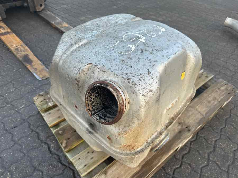 SCANIA EXHAUST SILENCER 1500455 - Silenciador/ Sistema de escape para Camión: foto 2 SCANIA EXHAUST SILENCER 1500455 - Silenciador/ Sistema de escape para Camión: foto 2