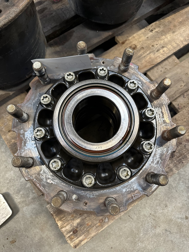 SCANIA REAR HUB // 1946274 - Cubo para Camión: foto 2 SCANIA REAR HUB // 1946274 - Cubo para Camión: foto 2