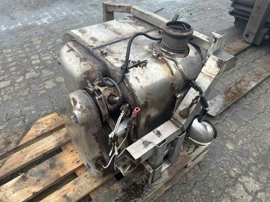 VOLVO BUS EXHAUST 22183004 - Silenciador/ Sistema de escape para Camión: foto 4 VOLVO BUS EXHAUST 22183004 - Silenciador/ Sistema de escape para Camión: foto 4