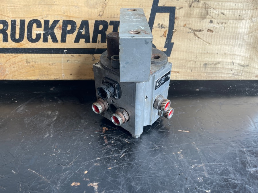 VOLVO STEERING PUMP 20875386 - Hidráulica para Camión: foto 1 VOLVO STEERING PUMP 20875386 - Hidráulica para Camión: foto 1