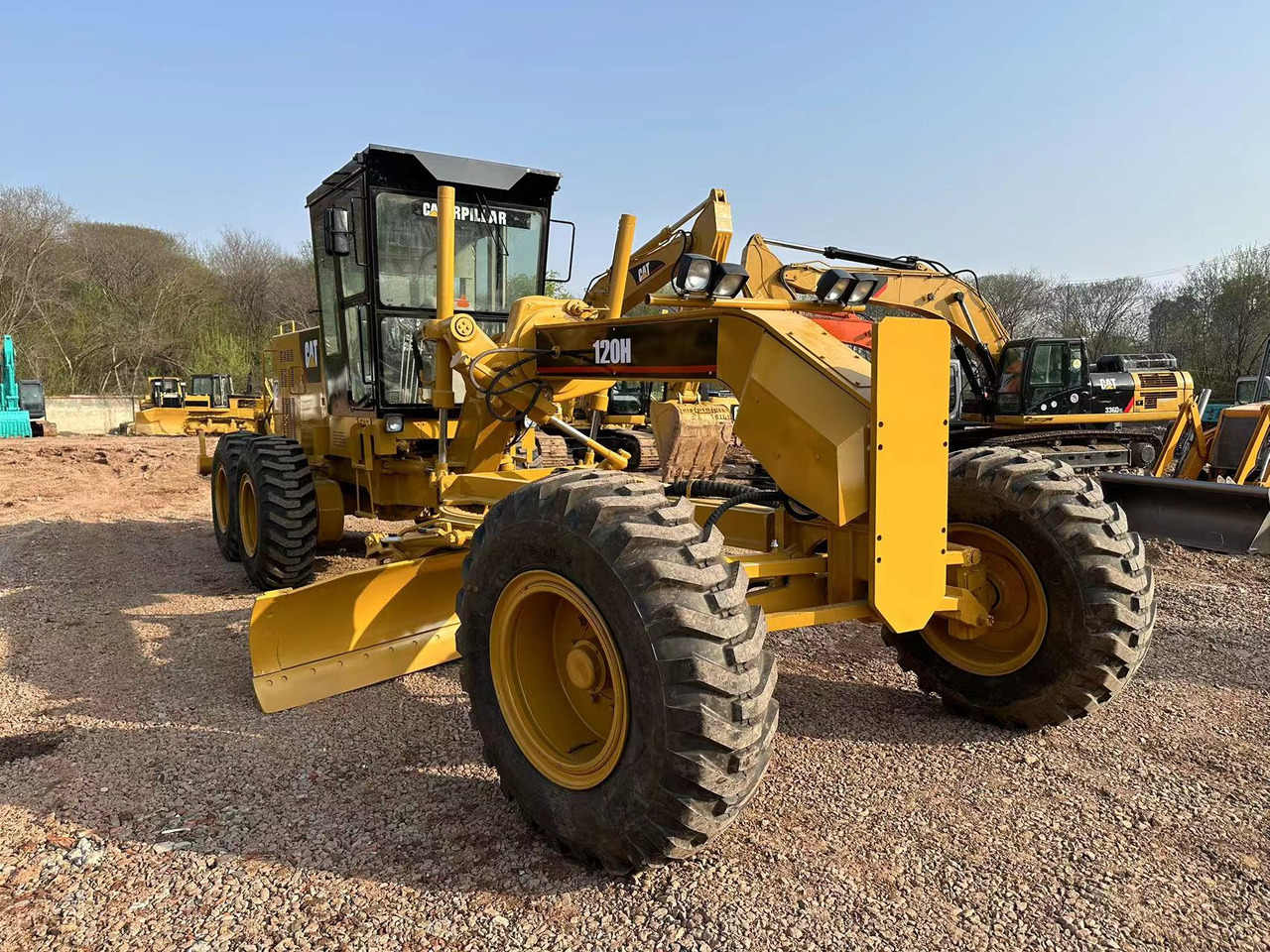 CATERPILLAR 120H - Grader: foto 2 CATERPILLAR 120H - Grader: foto 2