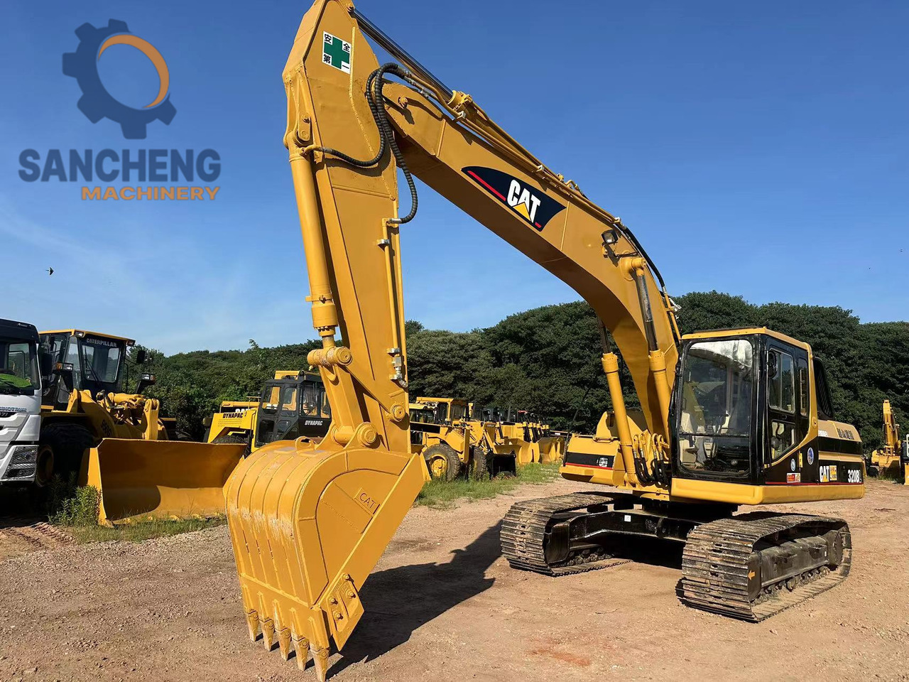 Excavadora de cadenas CATERPILLAR 320BL: foto 8