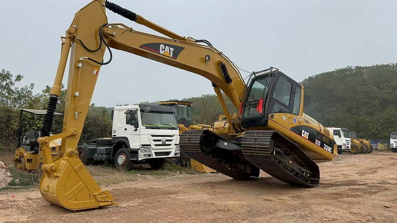 CATERPILLAR 320CL - Excavadora de cadenas: foto 2 CATERPILLAR 320CL - Excavadora de cadenas: foto 2