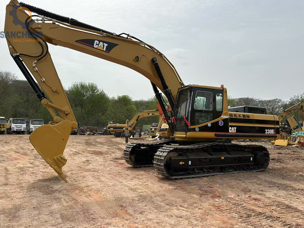 CATERPILLAR 330BL - Excavadora de cadenas: foto 4 CATERPILLAR 330BL - Excavadora de cadenas: foto 4