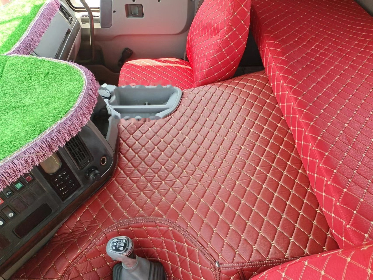 SINOTRUK Howo tractor unit 420hp 6x4 - Cabeza tractora: foto 5 SINOTRUK Howo tractor unit 420hp 6x4 - Cabeza tractora: foto 5