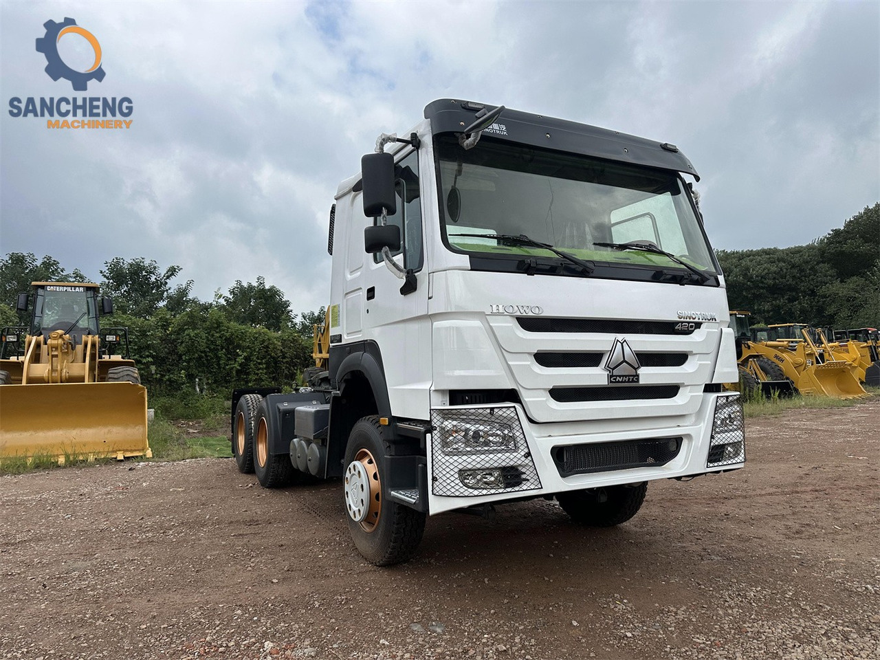 SINOTRUK Howo tractor unit 420hp - Cabeza tractora: foto 1 SINOTRUK Howo tractor unit 420hp - Cabeza tractora: foto 1