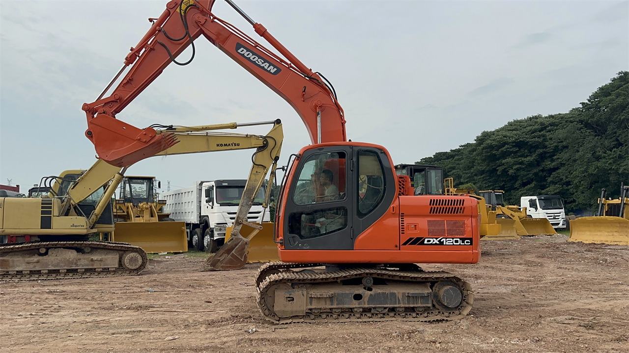 Doosan DX120 - Excavadora de cadenas: foto 4 Doosan DX120 - Excavadora de cadenas: foto 4