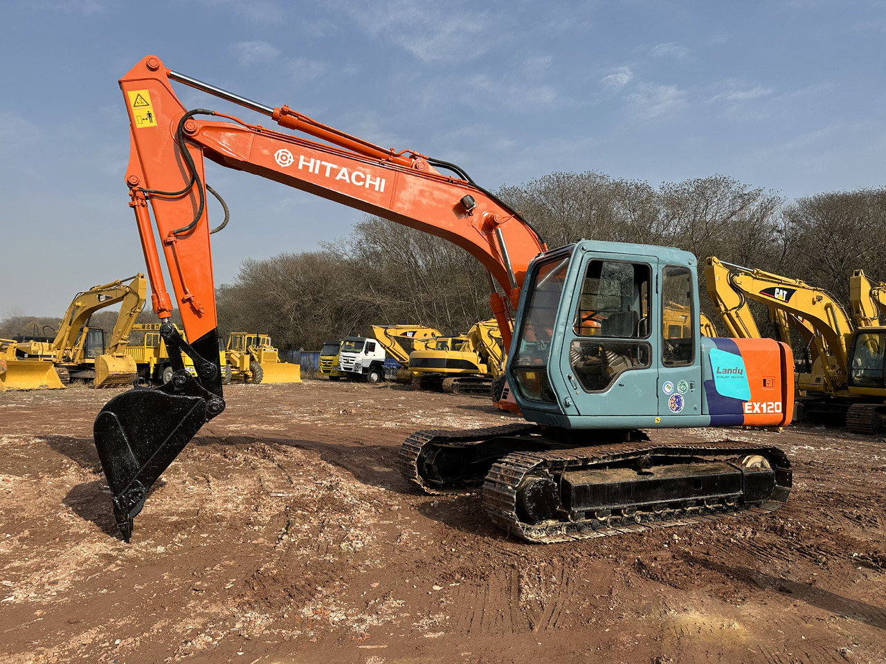 HITACHI EX120 - Excavadora de cadenas: foto 2 HITACHI EX120 - Excavadora de cadenas: foto 2