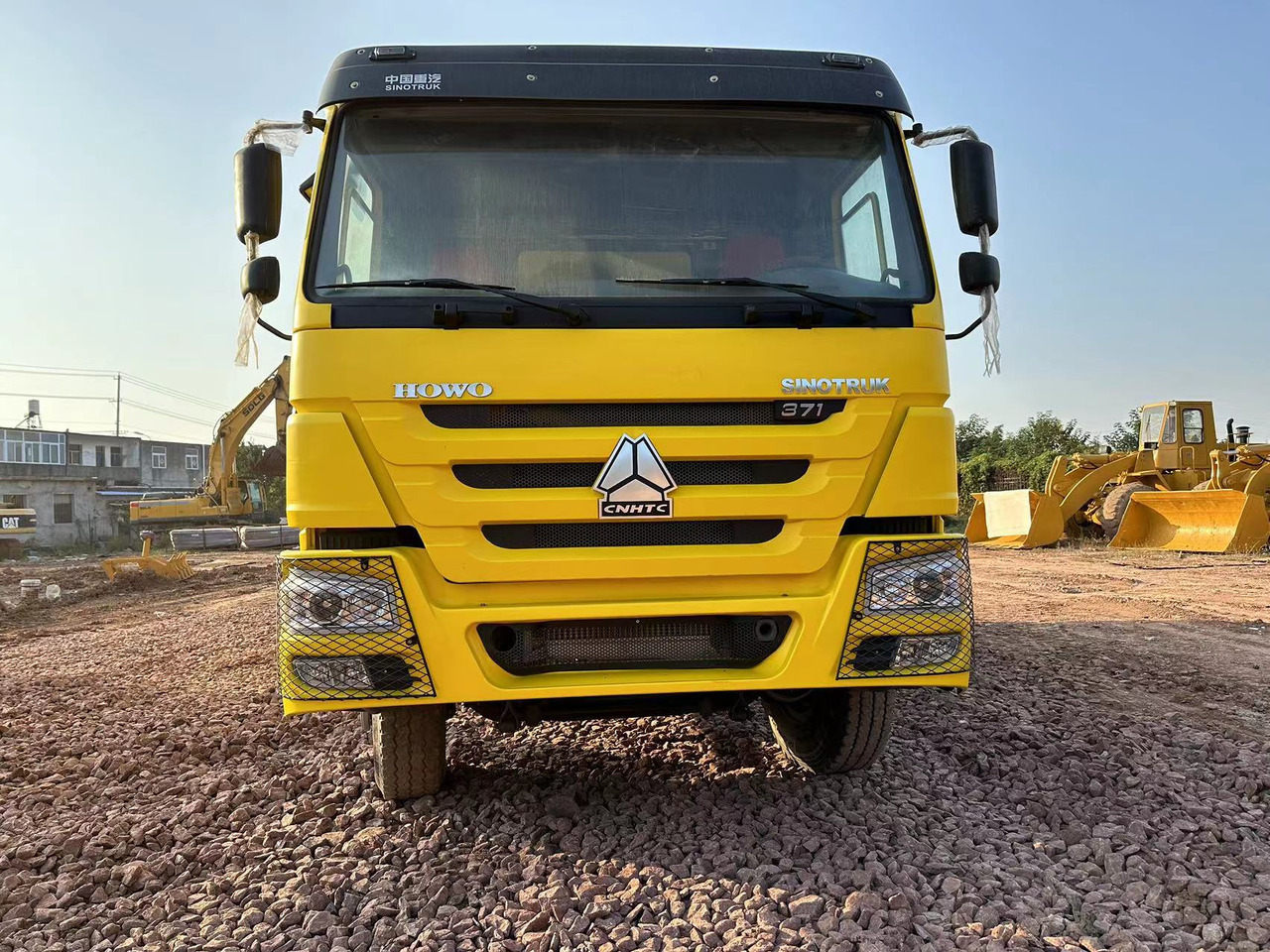 SINOTRUK HOWO 371 Dump Truck - Camión volquete: foto 5 SINOTRUK HOWO 371 Dump Truck - Camión volquete: foto 5