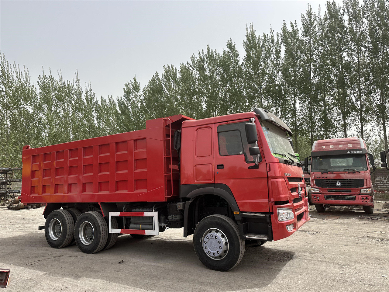 SINOTRUK Howo Dump truck 371 - Camión volquete: foto 1 SINOTRUK Howo Dump truck 371 - Camión volquete: foto 1