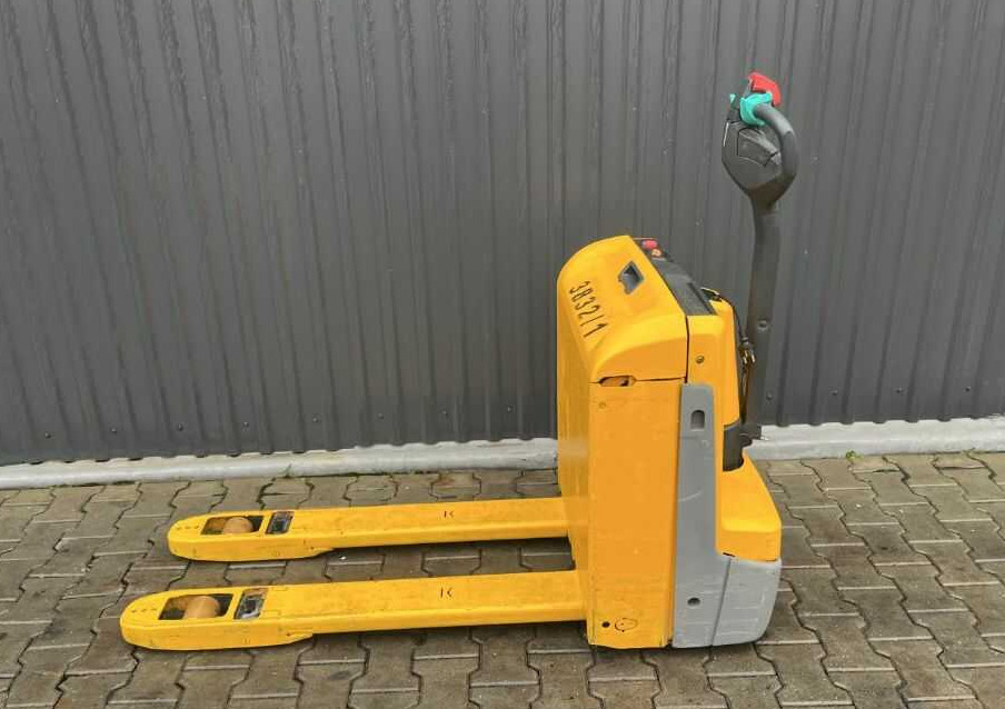 Jungheinrich EJE114 - Transpaleta: foto 2 Jungheinrich EJE114 - Transpaleta: foto 2