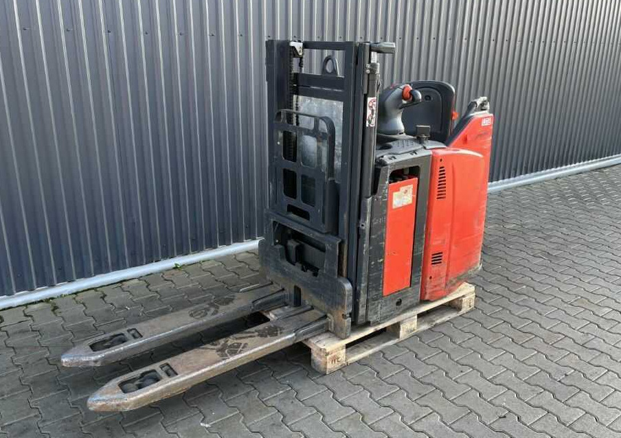 Linde D12SP - Apilador: foto 5 Linde D12SP - Apilador: foto 5