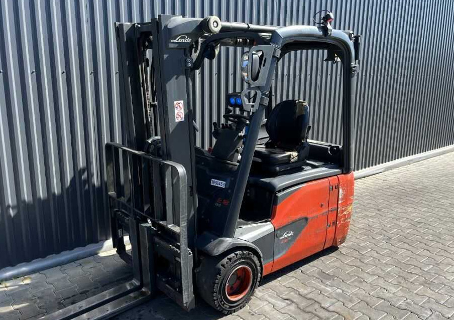 Linde E18-02 - Carretilla elevadora eléctrica: foto 1 Linde E18-02 - Carretilla elevadora eléctrica: foto 1