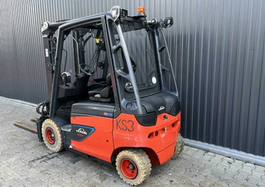 Linde E25-01 - Carretilla elevadora eléctrica: foto 3 Linde E25-01 - Carretilla elevadora eléctrica: foto 3