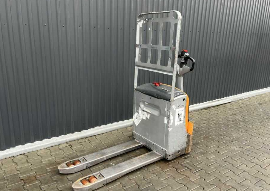 Still EXU16 - Transpaleta: foto 1 Still EXU16 - Transpaleta: foto 1