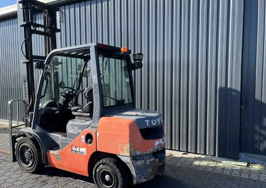 Toyota 8FDF30 - Carretilla elevadora diésel: foto 3 Toyota 8FDF30 - Carretilla elevadora diésel: foto 3