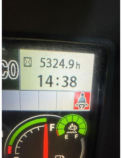 Hitachi ZX225USLC-6 - Excavadora: foto 3 Hitachi ZX225USLC-6 - Excavadora: foto 3