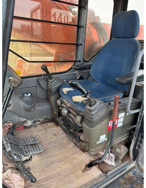 Hitachi ZX650LCH - Excavadora de cadenas: foto 5 Hitachi ZX650LCH - Excavadora de cadenas: foto 5