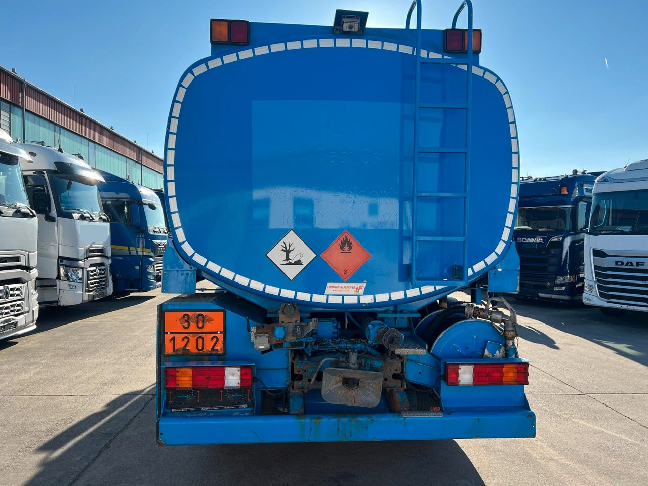 Mercedes-Benz ACTROS 2544 * 3 KAMMER * OBEN/UNTEN * LIFT * - Camión cisterna: foto 5 Mercedes-Benz ACTROS 2544 * 3 KAMMER * OBEN/UNTEN * LIFT * - Camión cisterna: foto 5