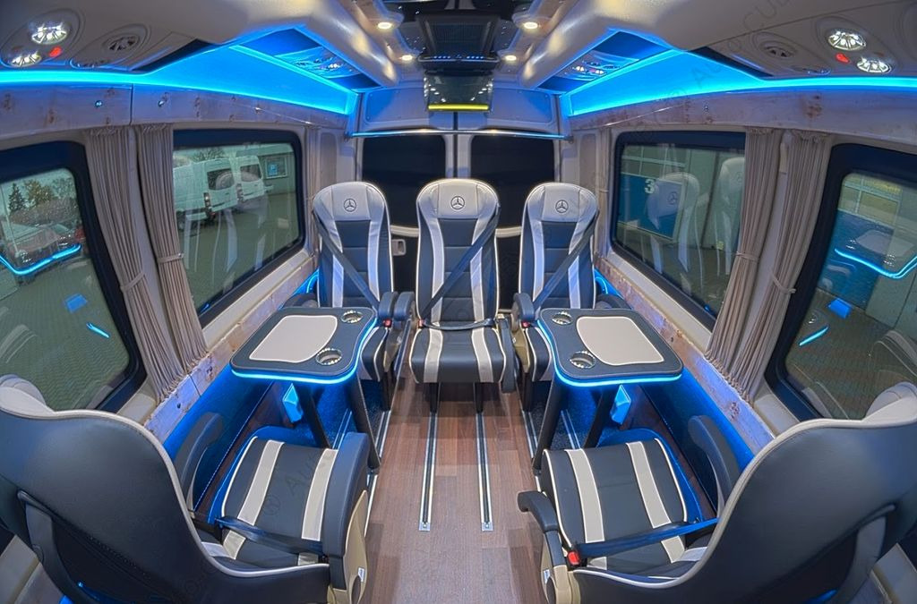 Mercedes-Benz Sprinter 319 VIP 8+1 Mercedes-Benz Sprinter 319 VIP 8+1 - Minibús, Furgoneta de pasajeros: foto 3 Mercedes-Benz Sprinter 319 VIP 8+1 Mercedes-Benz Sprinter 319 VIP 8+1 - Minibús, Furgoneta de pasajeros: foto 3