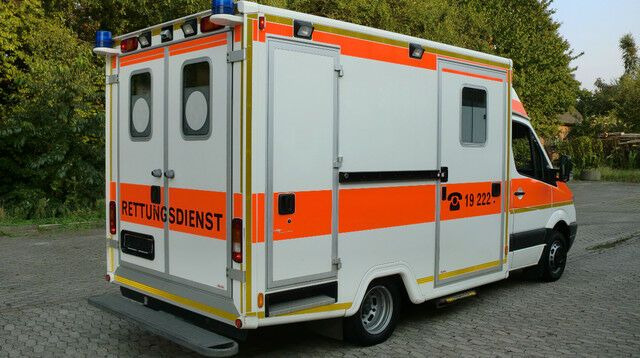 Mercedes-Benz Sprinter 516 CDI /on Stock / Mercedes-Benz Sprinter 516 CDI /on Stock / - Ambulancia: foto 4 Mercedes-Benz Sprinter 516 CDI /on Stock / Mercedes-Benz Sprinter 516 CDI /on Stock / - Ambulancia: foto 4