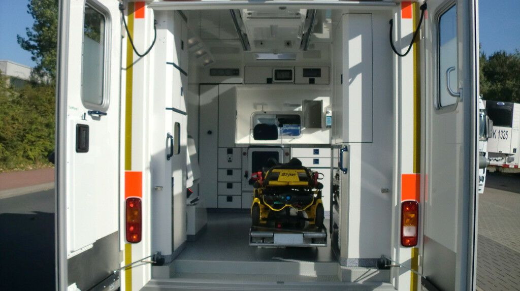 Ambulancia Mercedes-Benz Sprinter 516  // Mod. 2014 // 1 J Garantie //: foto 14