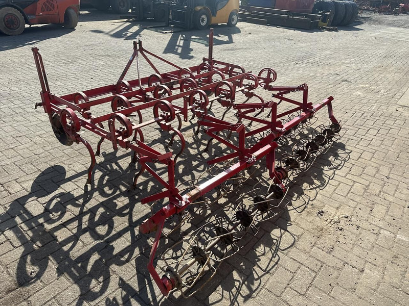 Triltand cultivator - Gebruikt - Cultivador: foto 4 Triltand cultivator - Gebruikt - Cultivador: foto 4