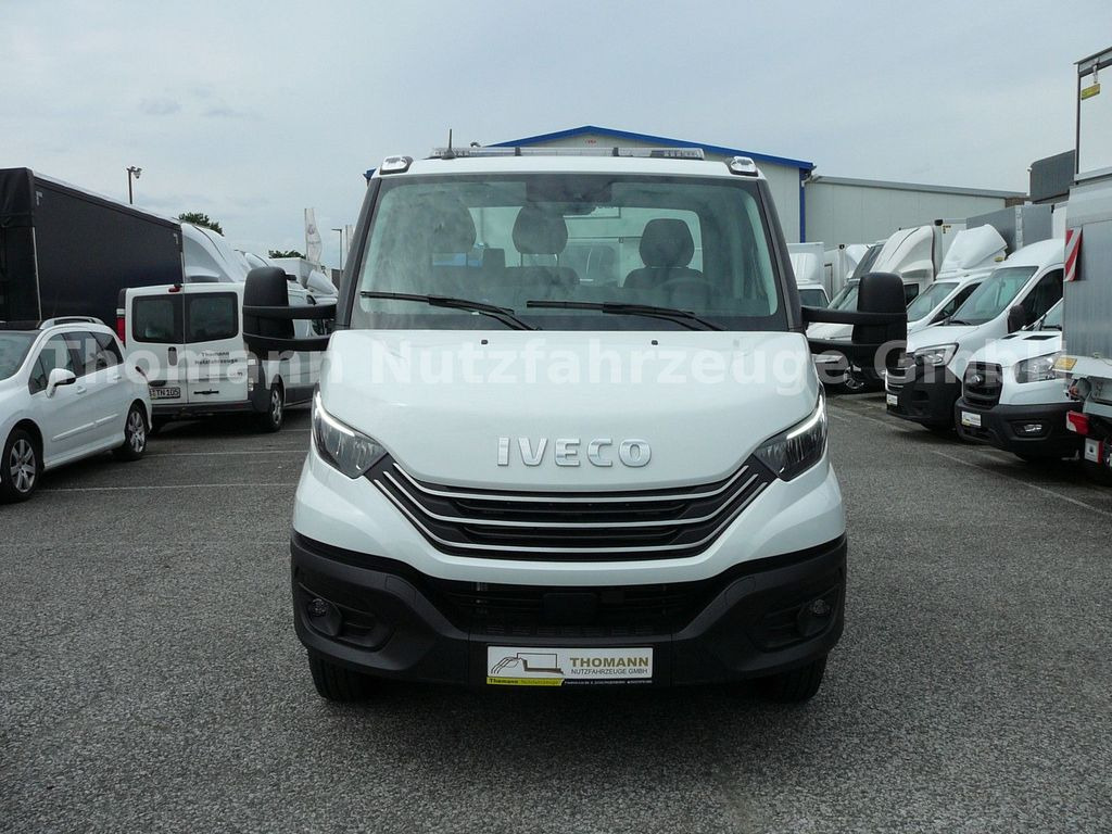 Iveco DAILY 70C18 Schiebeplateu Hubbrille Luftfed Navi - Grua de remolque autos, Furgoneta: foto 4 Iveco DAILY 70C18 Schiebeplateu Hubbrille Luftfed Navi - Grua de remolque autos, Furgoneta: foto 4