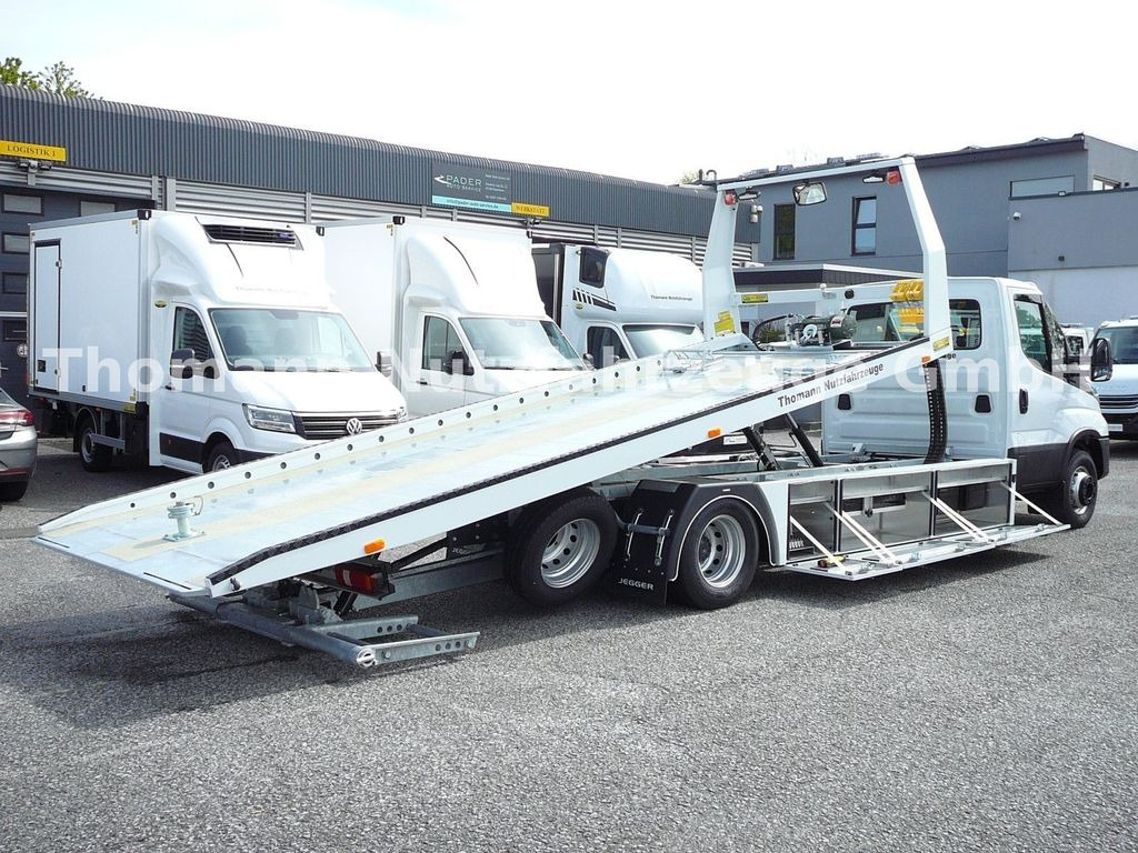 Iveco DAILY 72C18 Schiebeplateu Hubbrille Luftfed Navi - Grua de remolque autos, Furgoneta: foto 4 Iveco DAILY 72C18 Schiebeplateu Hubbrille Luftfed Navi - Grua de remolque autos, Furgoneta: foto 4