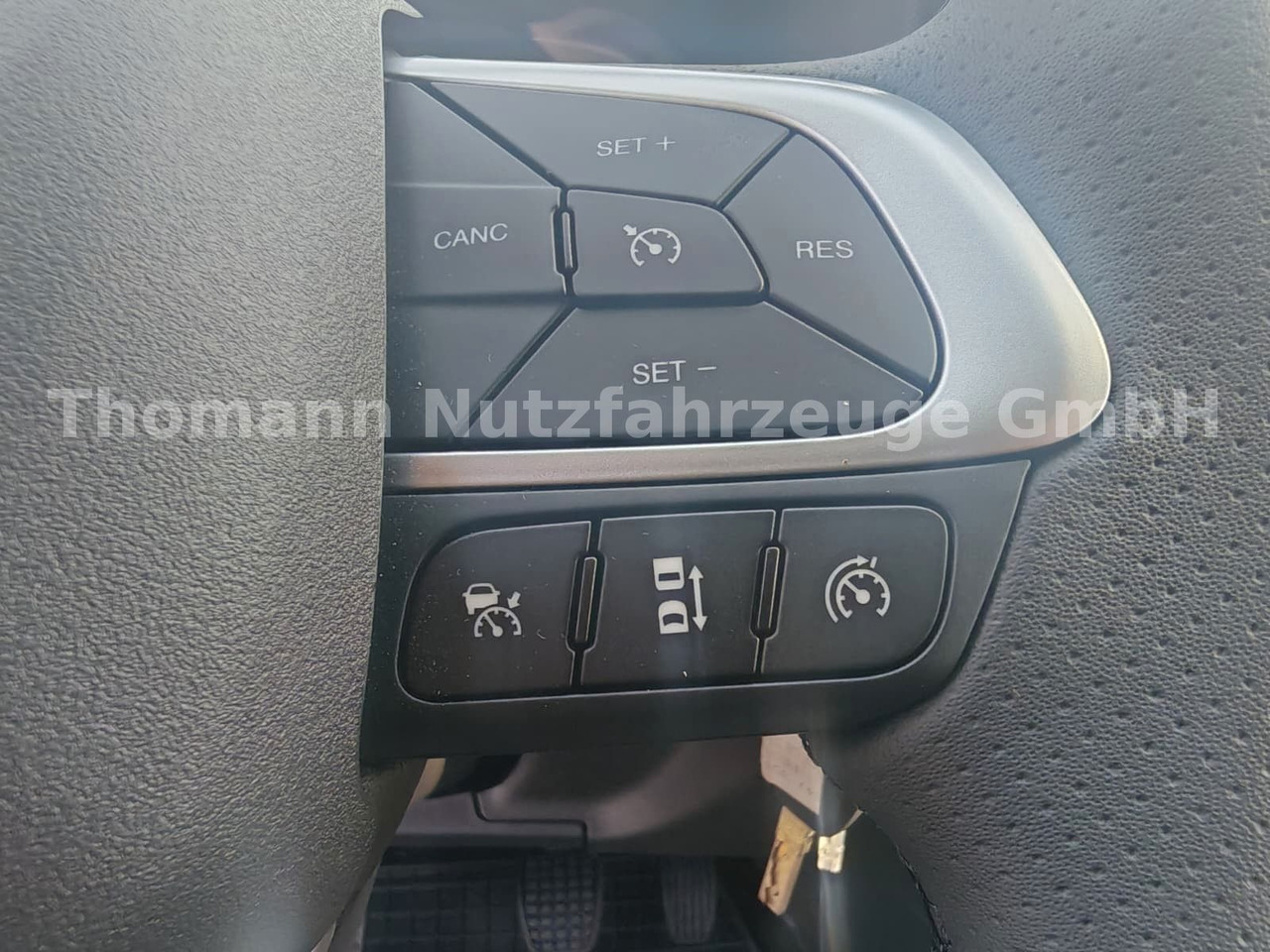 Furgoneta caja cerrada Iveco Daily 35S18 Koffer + LBW Navi/ACC Tempomat: foto 8 Furgoneta caja cerrada Iveco Daily 35S18 Koffer + LBW Navi/ACC Tempomat: foto 8