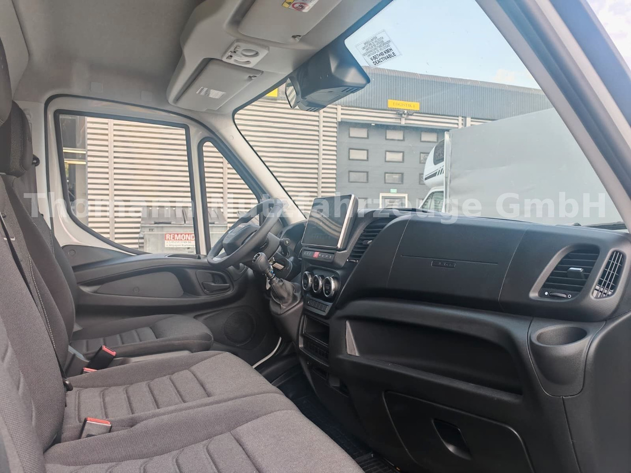 Furgoneta caja cerrada Iveco Daily 35S18 Koffer + LBW Navi/ACC Tempomat: foto 13 Furgoneta caja cerrada Iveco Daily 35S18 Koffer + LBW Navi/ACC Tempomat: foto 13