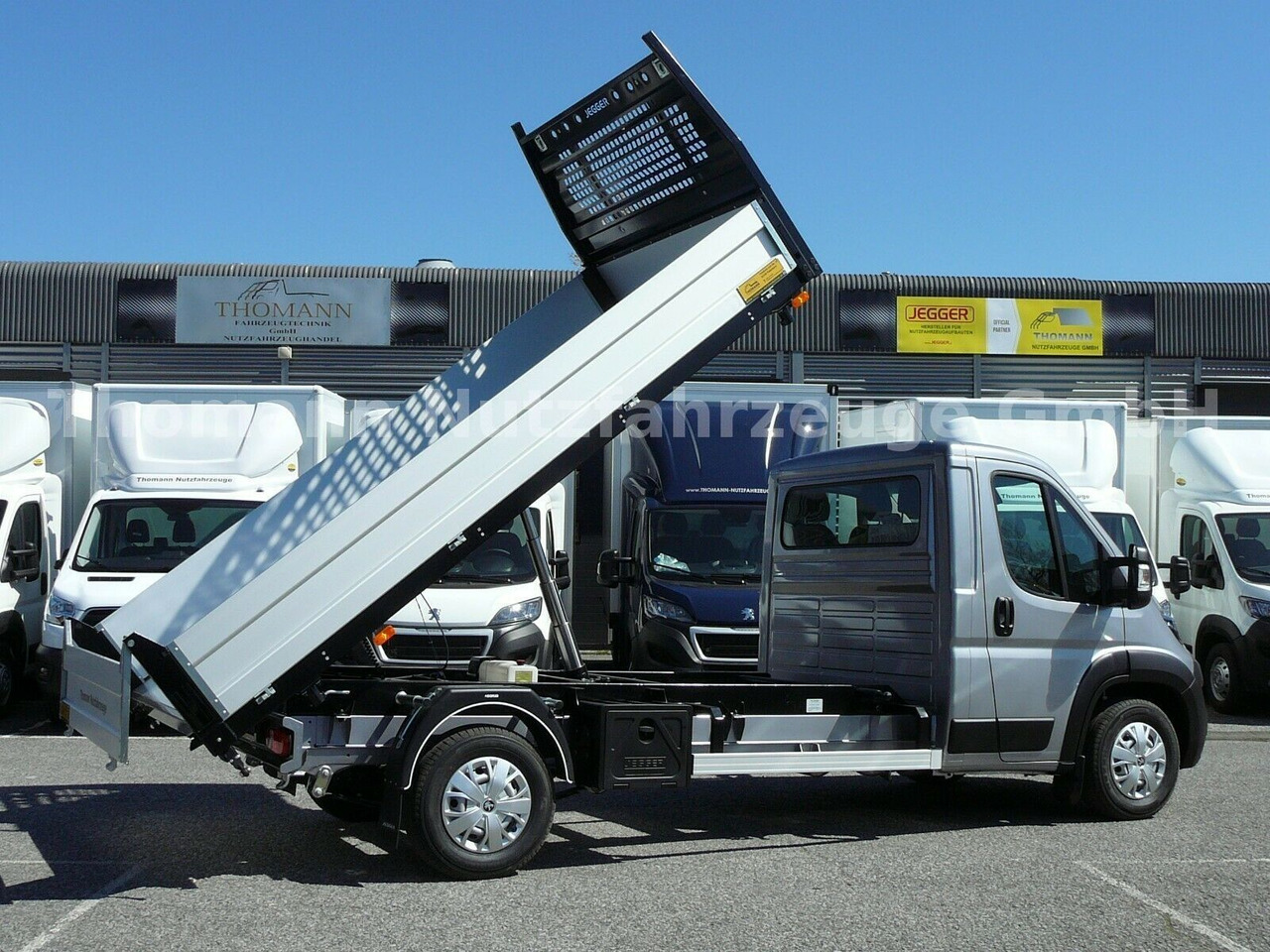 Peugeot Boxer Pritsche 3 Seiten Kipper Premiumaufbau Peugeot Boxer Pritsche 3 Seiten Kipper Premiumaufbau - Furgoneta basculante: foto 3 Peugeot Boxer Pritsche 3 Seiten Kipper Premiumaufbau Peugeot Boxer Pritsche 3 Seiten Kipper Premiumaufbau - Furgoneta basculante: foto 3