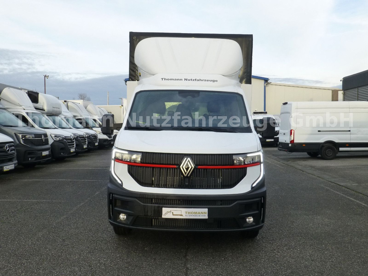 Renault NEW Master Pritsche Plane BÄR Ladebordwand - Furgoneta con lona: foto 4 Renault NEW Master Pritsche Plane BÄR Ladebordwand - Furgoneta con lona: foto 4