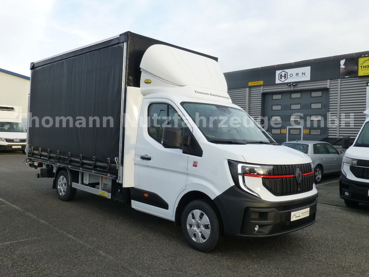 Renault NEW Master Pritsche Plane BÄR Ladebordwand - Furgoneta con lona: foto 2 Renault NEW Master Pritsche Plane BÄR Ladebordwand - Furgoneta con lona: foto 2