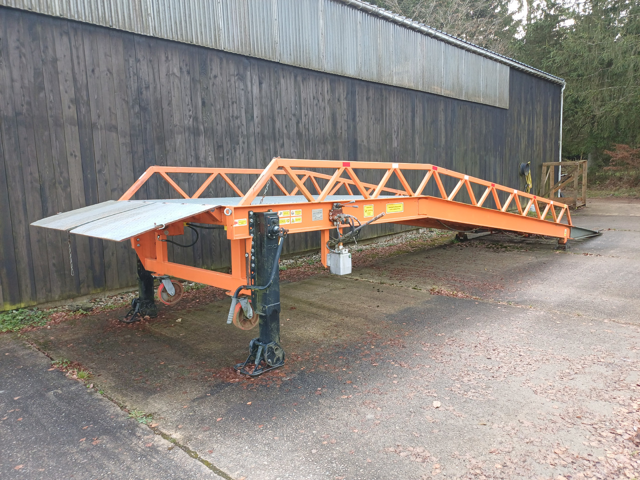 Saurus - Rampa de carga: foto 1 Saurus - Rampa de carga: foto 1