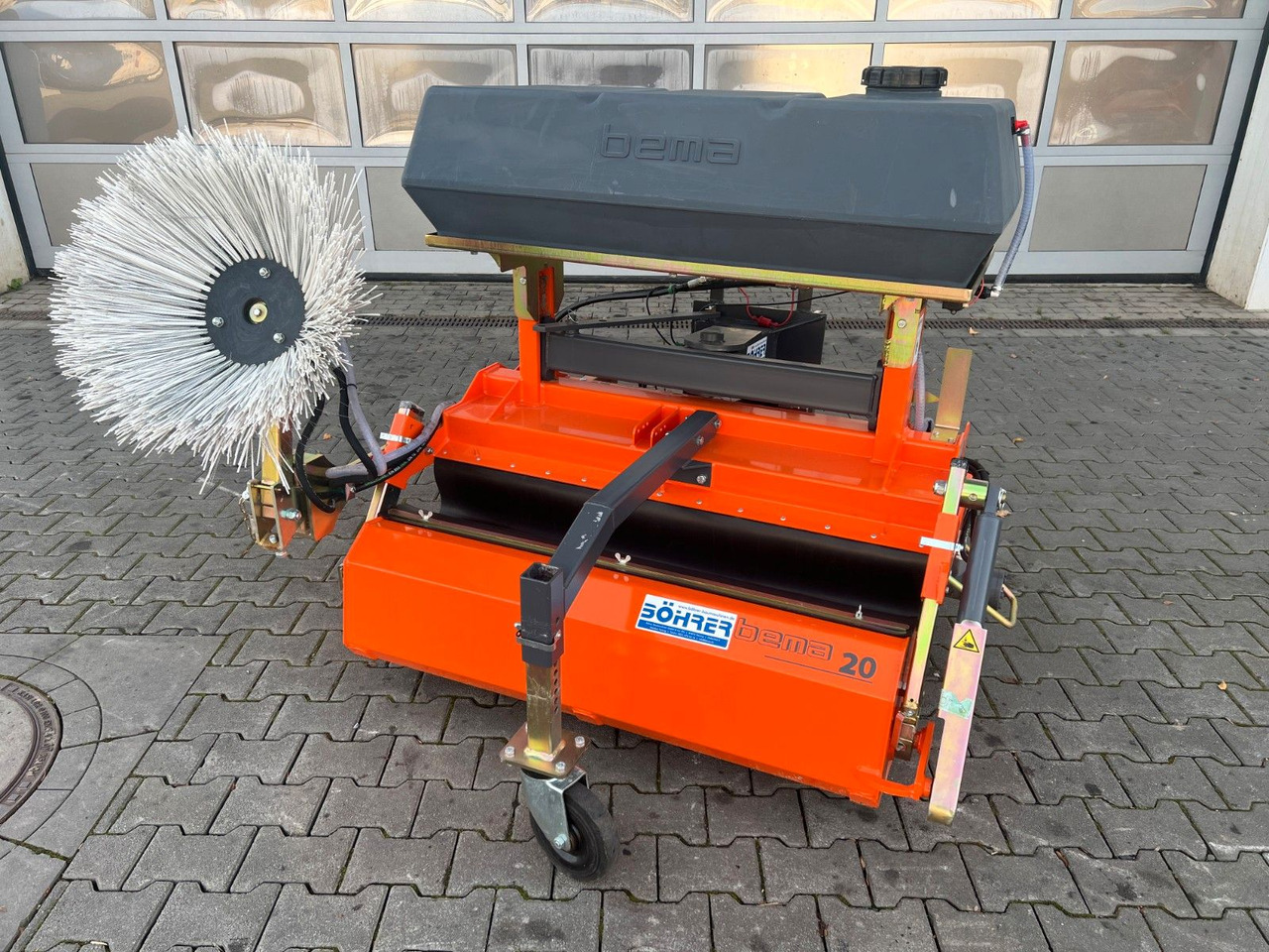 Bema 20 BK Kehrmaschine / Kramer 5040 / 2023 - Barredora cucharón: foto 3 Bema 20 BK Kehrmaschine / Kramer 5040 / 2023 - Barredora cucharón: foto 3