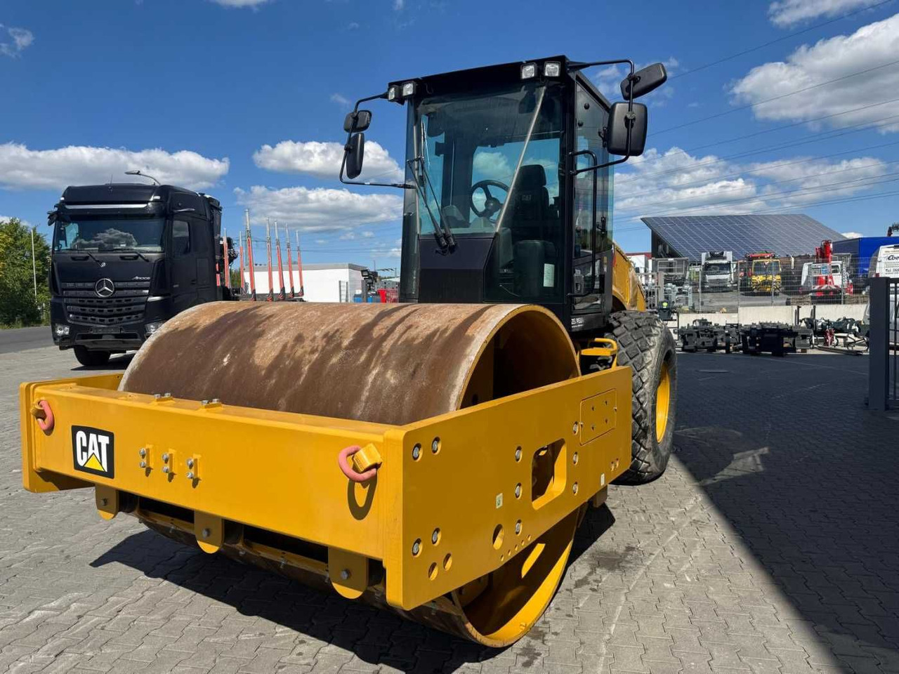 CAT CS66B / 2017 / nur 83h! / Klima / neuwertig! - Compactador: foto 4 CAT CS66B / 2017 / nur 83h! / Klima / neuwertig! - Compactador: foto 4